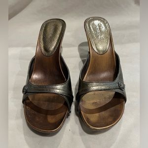 XAppeal Gray Slip On Heels with Open Toe & Buckle Detail; Wood Soles 8.5